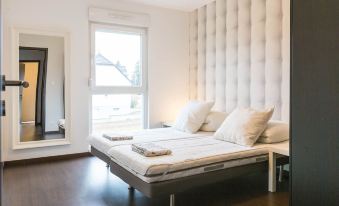 Les Maisons Solaires Contact O6614O9II9 Villa Pour 15 Pers Maxi - Housity