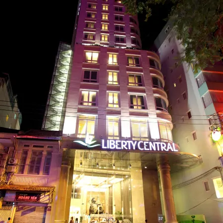 Liberty Central Saigon Centre Hotel Отели рядом с достопримечательностью «Район 1»