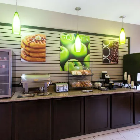 La Quinta Inn by Wyndham Lincoln