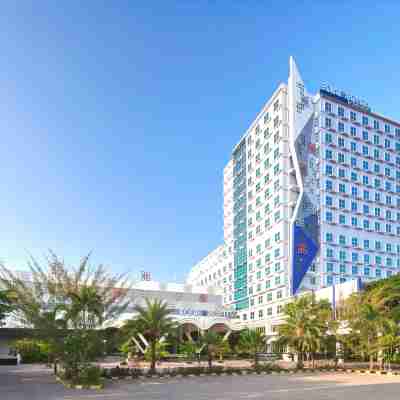 Four Points by Sheraton Makassar Hotel Exterior