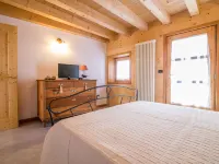 Albergo Diffuso - Cjasa Ustin Hotels in Barcis