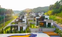 Yangpyeong Elmorro Pool Villa