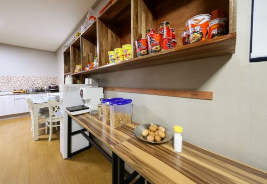 2. 호텔 포시즌..