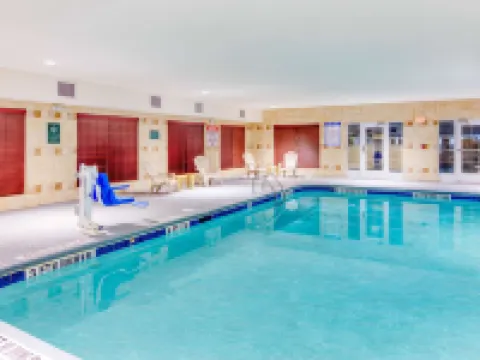 La Quinta Inn & Suites by Wyndham Macon West Hotels in Macon