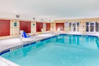 La Quinta Inn & Suites by Wyndham Macon West Hotels in Macon