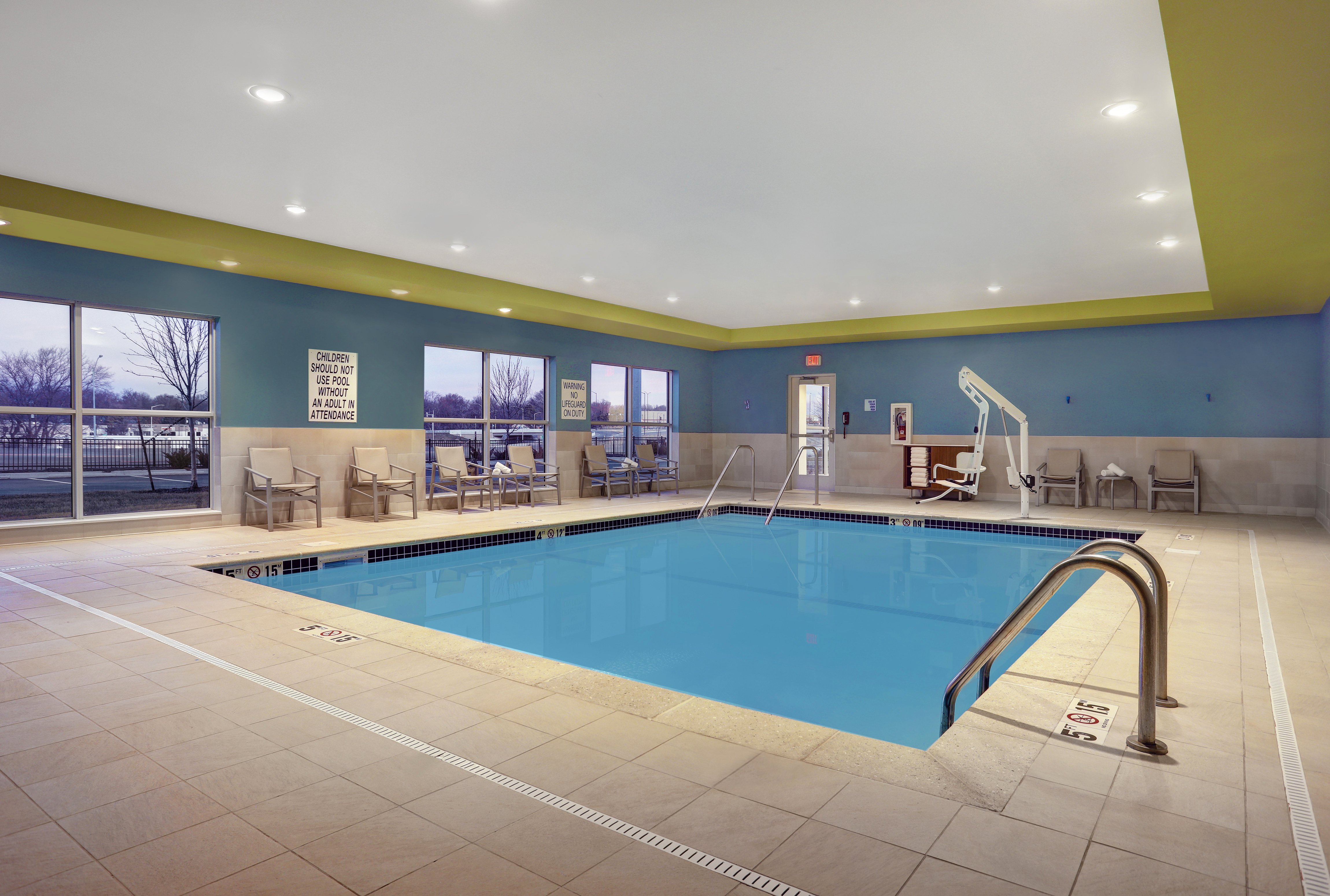 Holiday Inn Express & Suites Lenexa - Overland Park Area, an Ihg Hotel