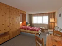 Zurschmitten 10 2.UG Süd Hotels in Morel