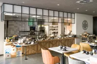 FREIgeist Göttingen Innenstadt, A Member of Design Hotels - breakfast