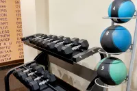 La Quinta Inn & Suites by Wyndham Oshawa - Gym