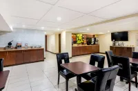 La Quinta Inn & Suites by Wyndham Oshawa Hotel a Oshawa
