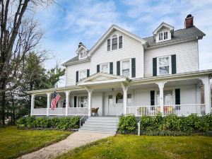 Love Lane Bed & Breakfast