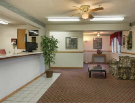 Super 8 by Wyndham Smithville/Kansas City Hotels in Clay County