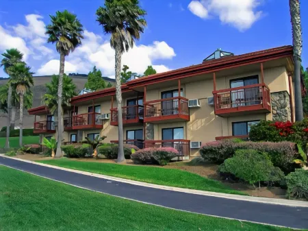 Inn at the Cove Отели рядом с достопримечательностью «Писмо Стейт Бич»