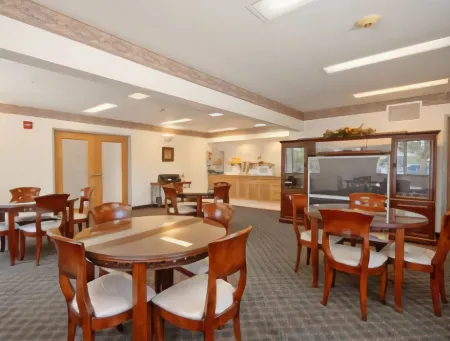 Super 8 by Wyndham Windsor