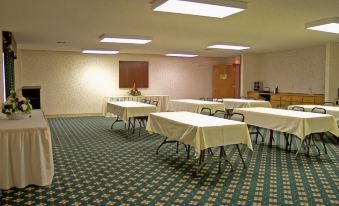 SureStay Plus Hotel by Best Western Poteau