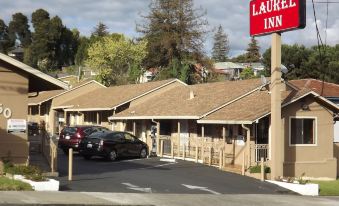 Laurel Inn - Housity