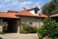 Casa da Roseira - parking