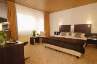 Adler Hotel Garni - parking