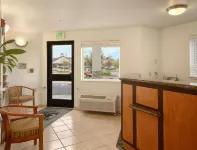 Super 8 by Wyndham Cloverdale Wine Country