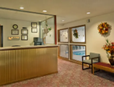 Super 8 by Wyndham Lincoln IL