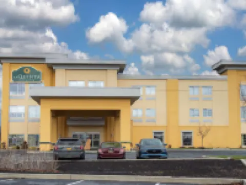 La Quinta Inn & Suites by Wyndham Harrisburg-Hershey Hoteles en Skyline View