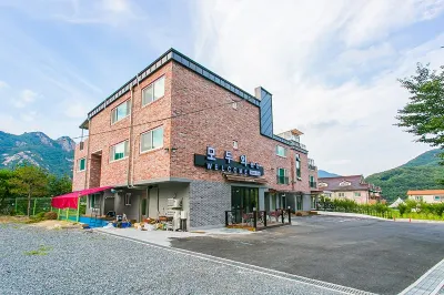 Gongju Donghaksa Moodwa Pension Hotels in Gongju-si