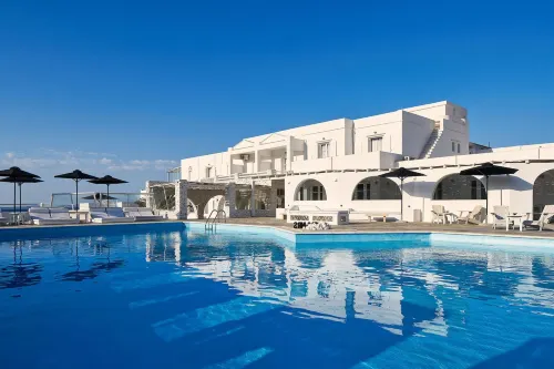 Mr. and MRS. White Tinos Hotels in Ormos Agiou Ioanni