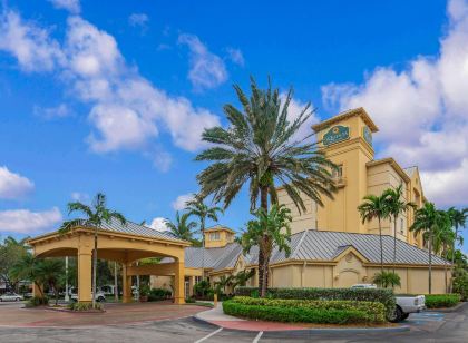 La Quinta Inn & Suites by Wyndham Miami Airport West