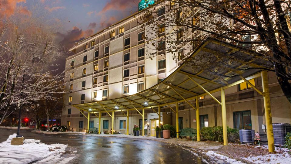 La Quinta by Wyndham Boston Somerville
