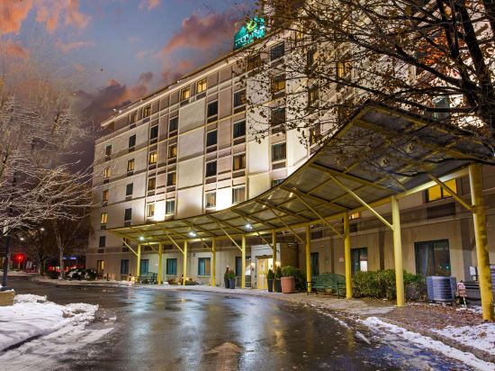 La Quinta by Wyndham Boston Somerville