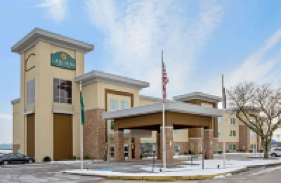 La Quinta Inn & Suites by Wyndham York Hotel di 