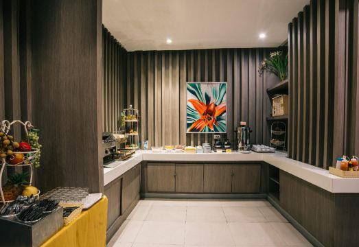 아이체크 인 센트럴 빠통