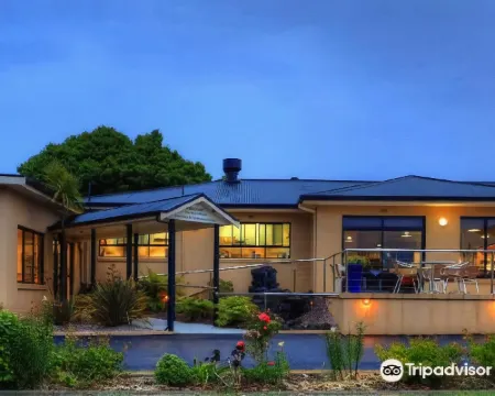 บีชเวย์ โมเทล แอนด์ เรสเตอรองท์ โรงแรมในUlverstone