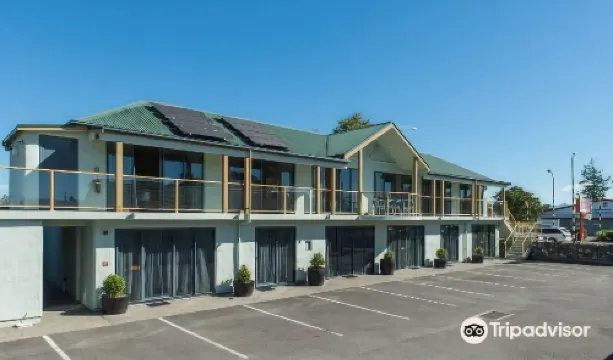 Gladstone Motel Hotels in Richmond