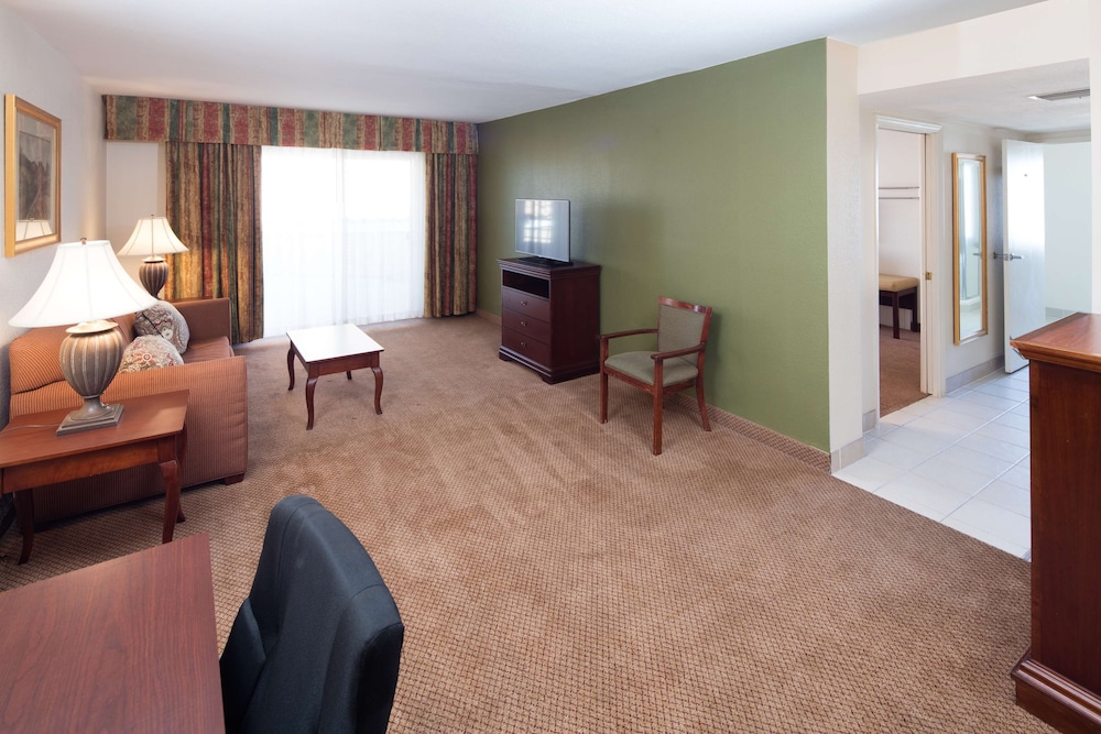 Red Lion Inn & Suites Perris