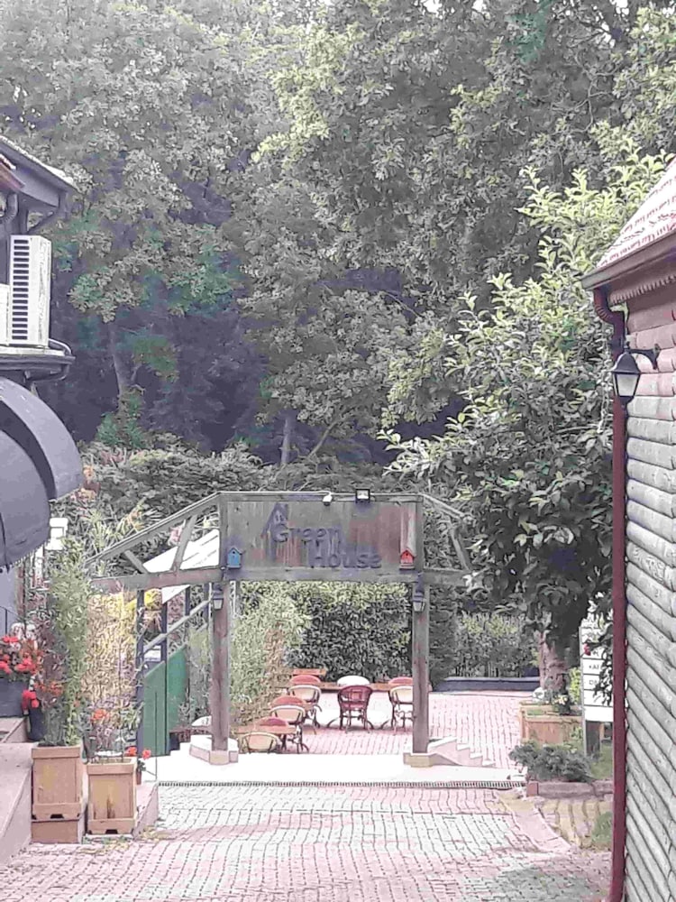 Green House Garden Park
