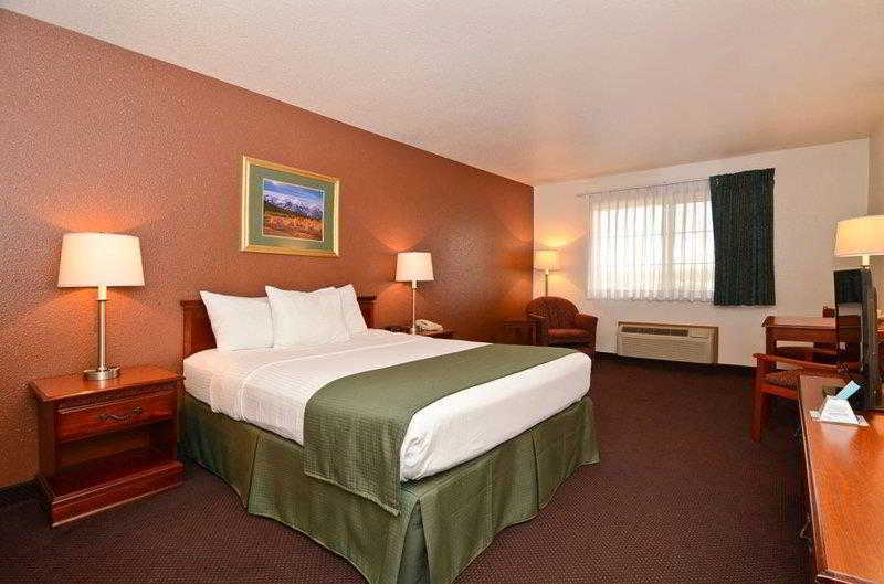 Best Western Firestone Inn & Suites