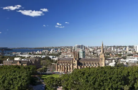 Sheraton Grand Sydney Hyde Park Отели рядом с достопримечательностью «Дарлинг-Харбор»