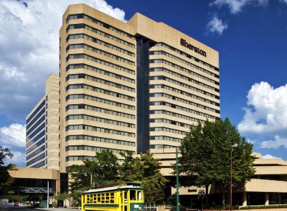Sheraton Memphis Downtown Hotel