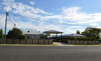 Injune Motor Inn