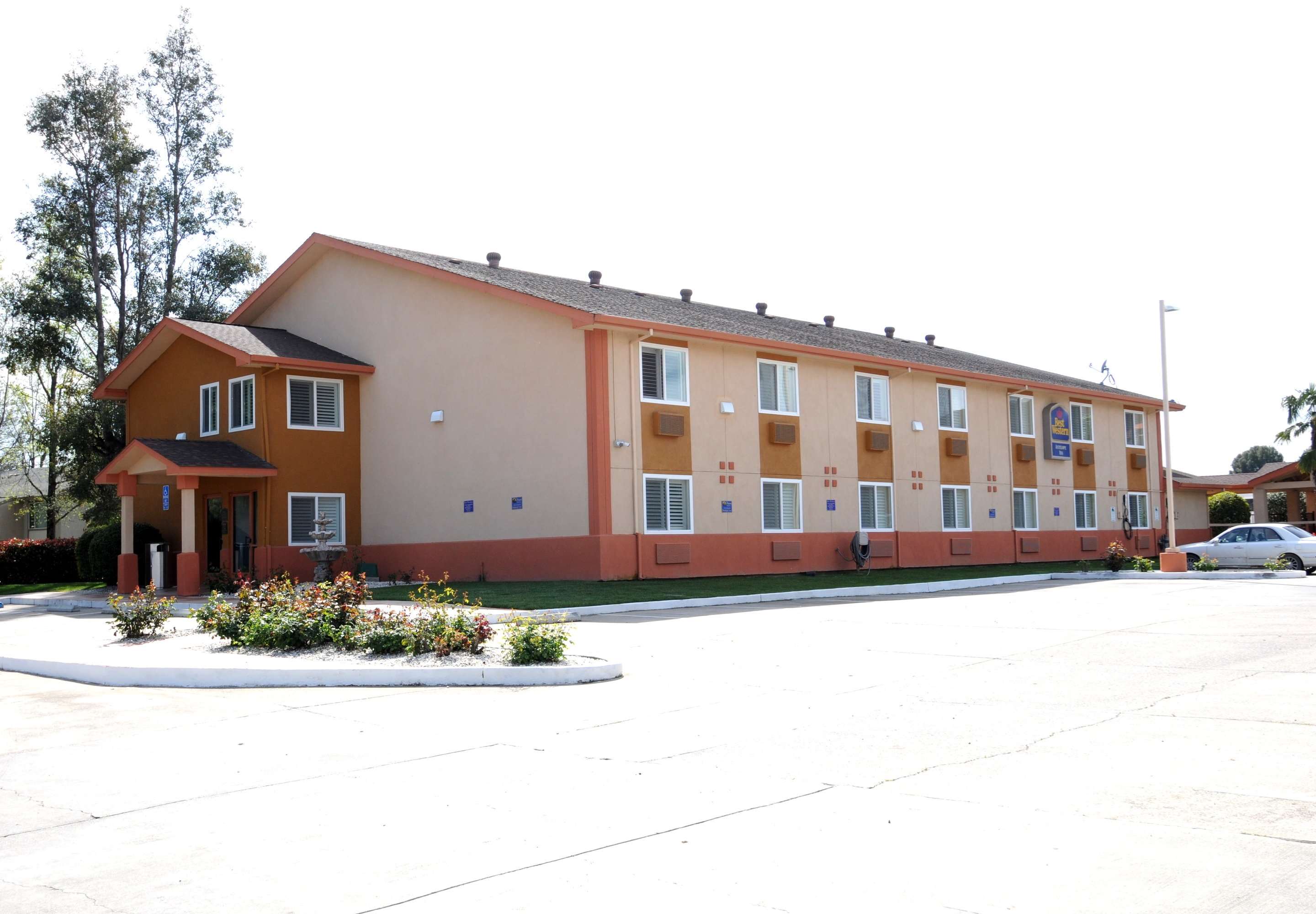 Best Western Antelope Inn & Suites