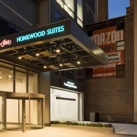 Homewood Suites by Hilton Chicago West Loop Fulton Market Area Отели рядом с достопримечательностью «Железнодорожный вокзал Юнион-Стейшн»