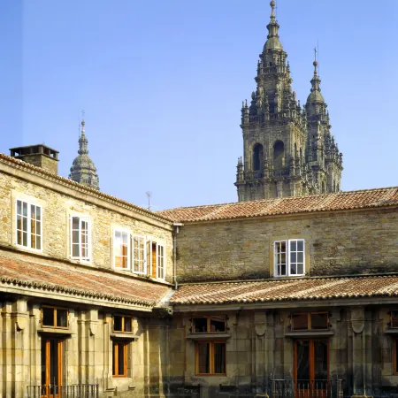 Parador de Santiago - Hostal Dos Reis Catolicos Отели рядом с достопримечательностью «Площадь Пласа Роха»