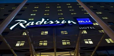 Radisson Blu Hotel, Addis Ababa Отели рядом с достопримечательностью «St. George Church»