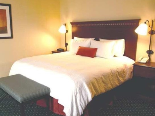 Hampton Inn Detroit Roseville