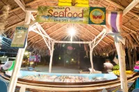 皮皮島海灘度假飯店