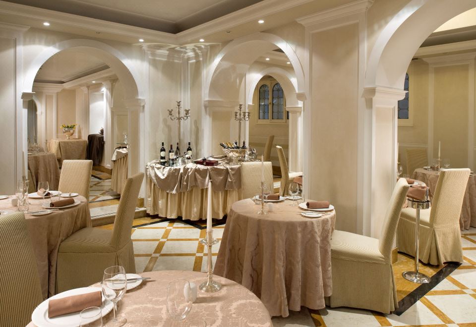 칼튼 호텔 그랜드 카날 뷰