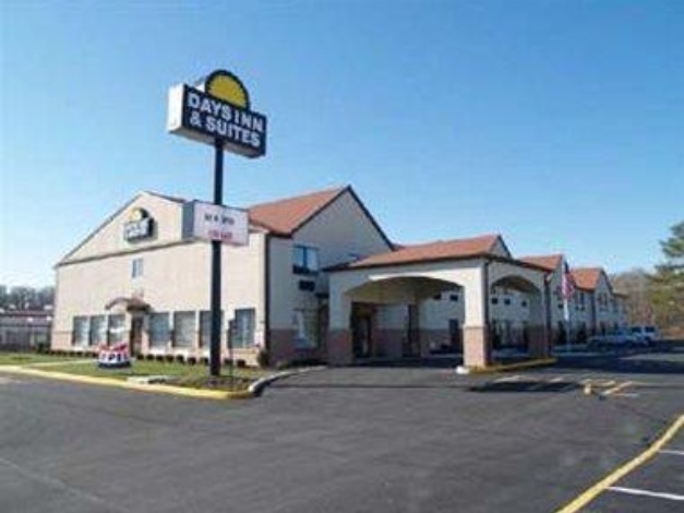 Days Inn & Suites by Wyndham Seaford