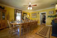 Cali Cochitta Vacation Rentals