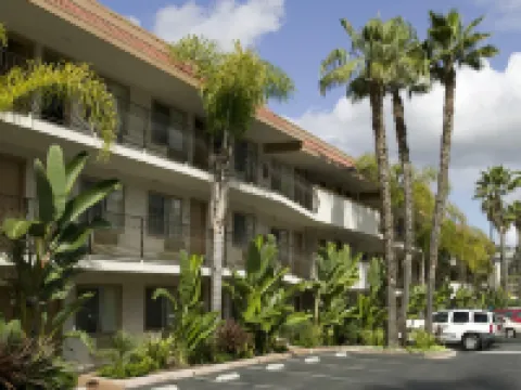 Days Inn by Wyndham San Diego Hotel Circle Hotels near San Diego International Airport